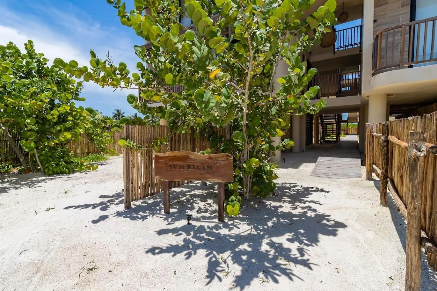 Pool View Loft Steps From The Ocean In Punta Cocos - C101 Hotel Isla Holbox